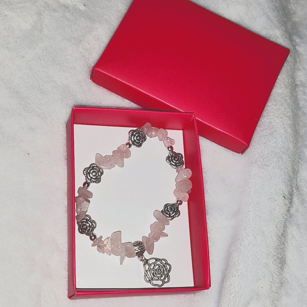 Bracelet flower and real pink quartz